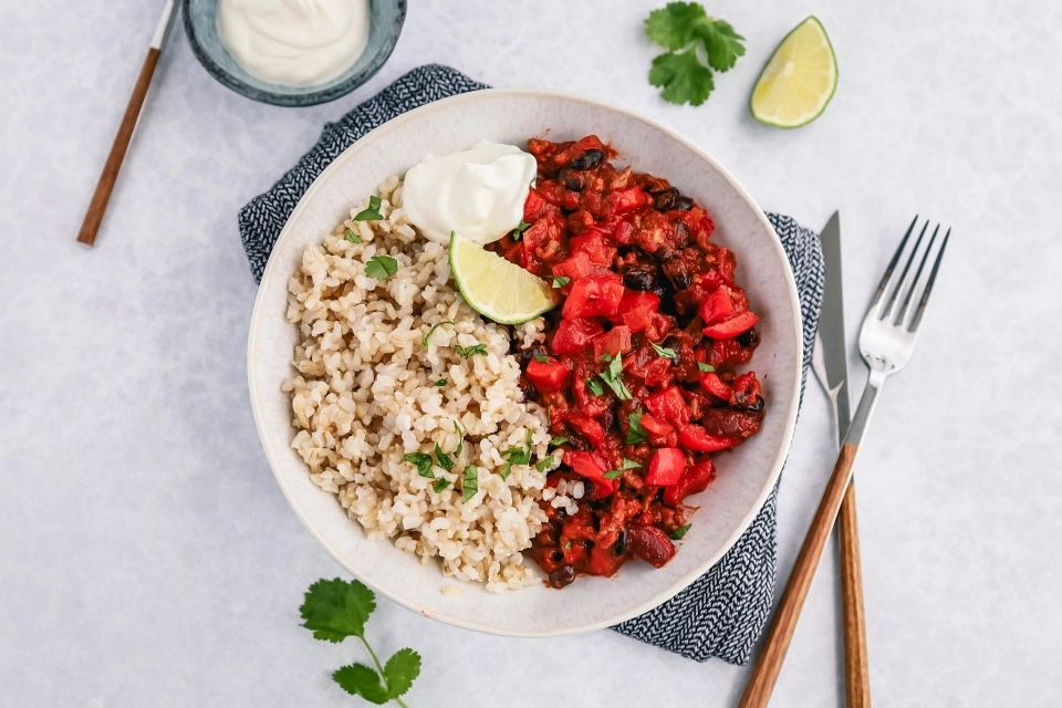Chili con carne with rice