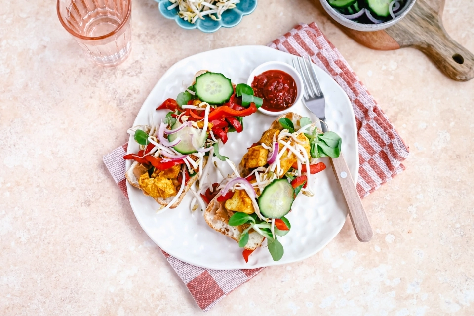 Ciabatta with peanut butter & spicy chicken