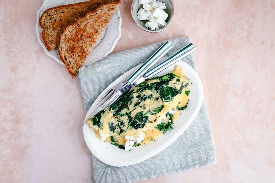 Spinach & feta omelet