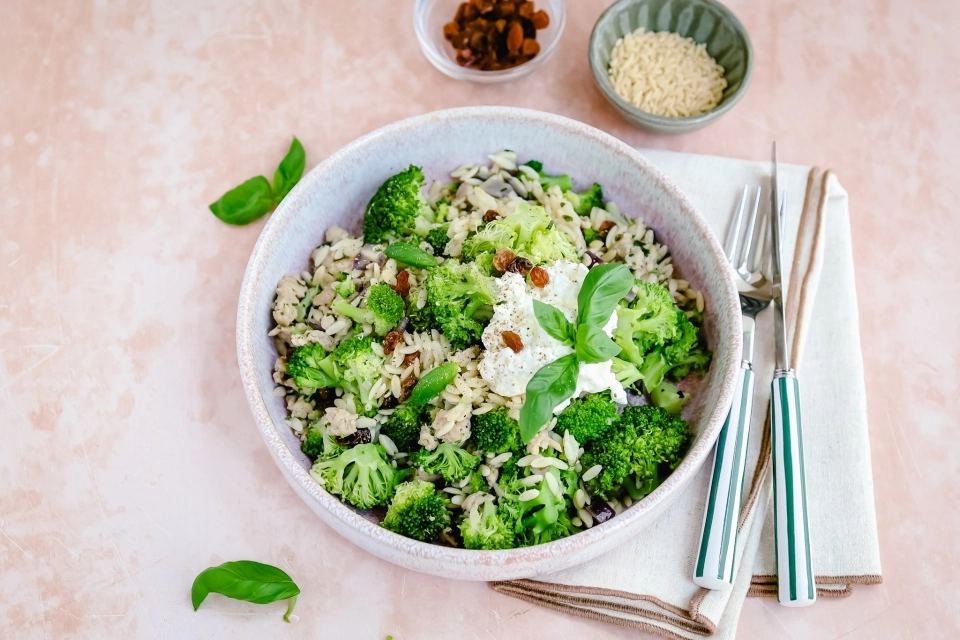 Orzo with turkey mince & broccoli