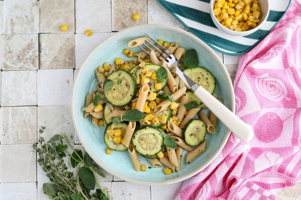 Zucchini & corn pasta