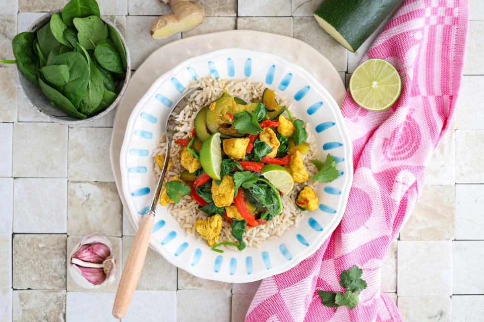 Curry chicken with bell pepper & rice