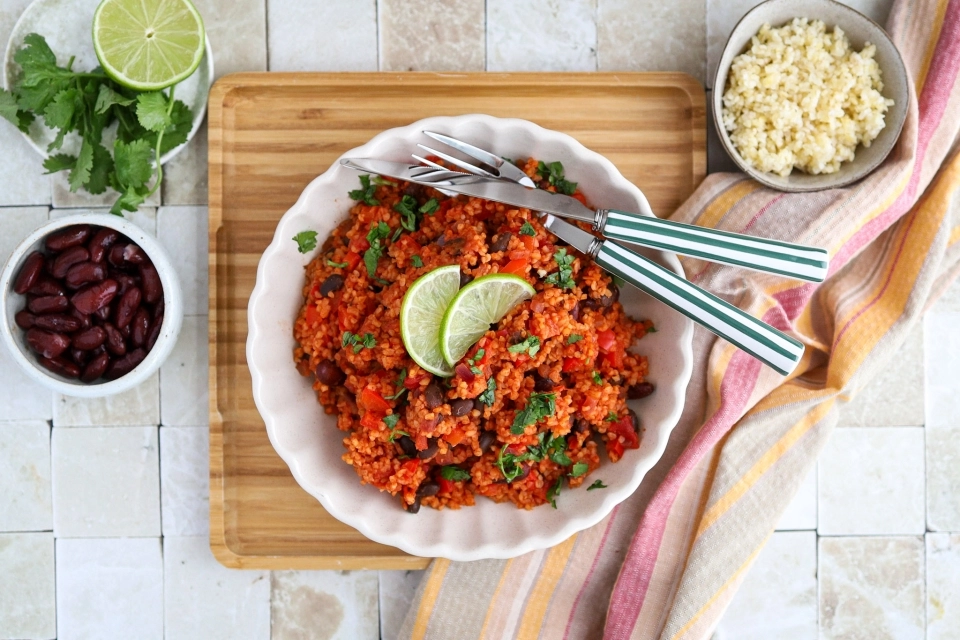 Bean & bulgur chili bowl