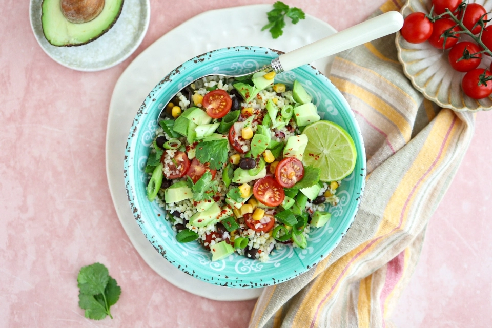 Bulgur salad with avocado, black beans & lime dressing
