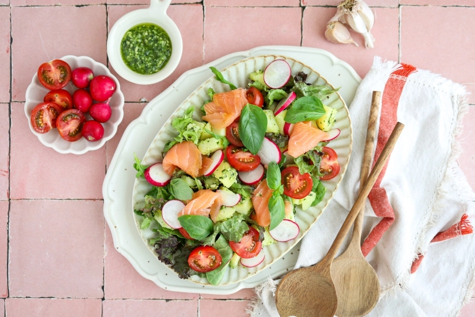 Potato salad with smoked salmon & pesto