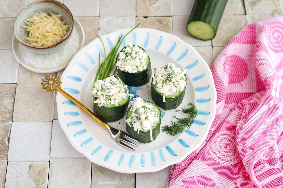 Cucumber boats with herbed cottage cheese